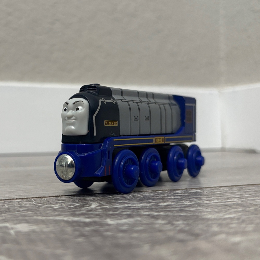 Wooden Vinnie - Picture 2 of 8